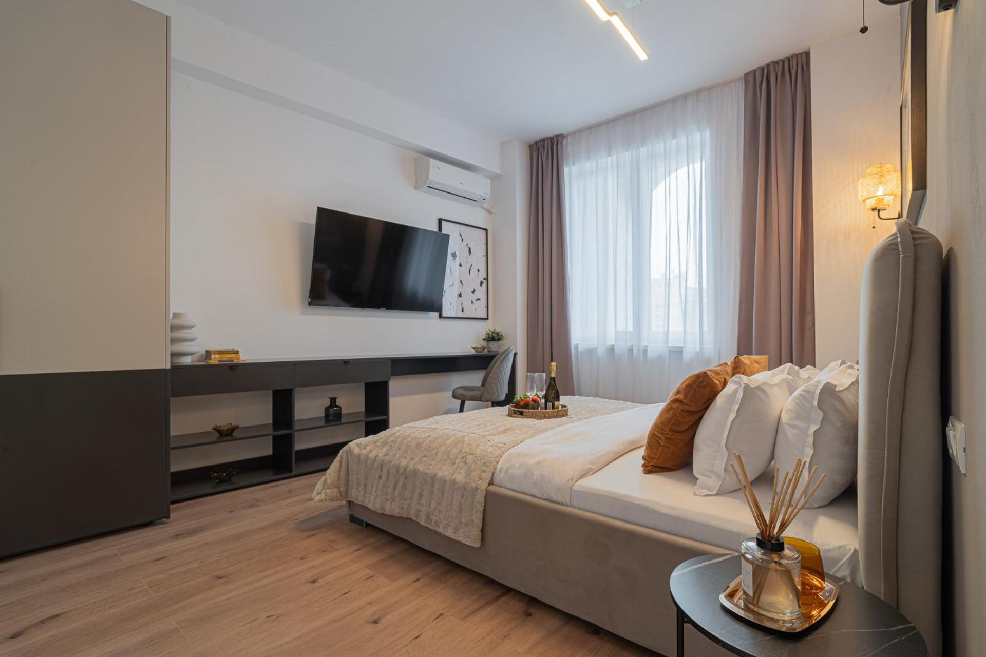 Loggia & Luxe 5Br Penthouse In Universitatii Area บูคาเรสต์ ภายนอก รูปภาพ